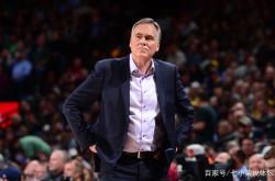 爱游戏体育平台-甘肃队遭逆转失利，总教练紧急召开会议的简单介绍