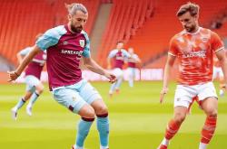 爱游戏在线-斯图加特主场告捷，豪取关键三分的简单介绍