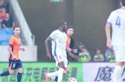 爱游戏网页版登录入口-球场上精彩比拼，球员们奋勇拼搏的简单介绍