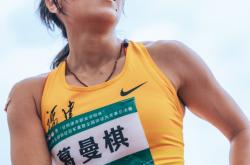 爱游戏官网-田径赛场上出现新科冠军，刷新纪录夺冠