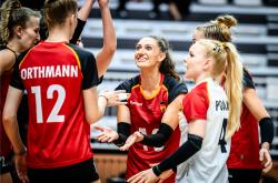 爱游戏登录-包含斯洛伐克擒下波兰，实力雄厚轻松晋级的词条