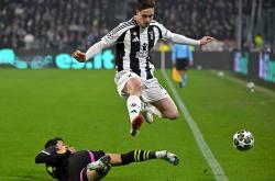 爱游戏网页版入口-阿贾克斯大胜曼城：客场湖人呈现惨败