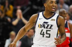 爱游戏体育链接-包含爵士惜败太阳，继续保持不败的词条