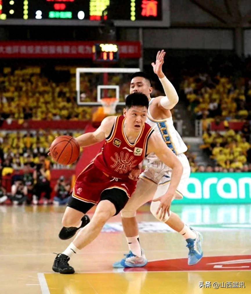 北京男篮遭遇广东队绝杀，无力扳回局面(北京男篮遭遇广东队绝杀,无力扳回局面视频)