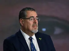 包含瓦拉戈赢得艰难比赛，实现突破的词条