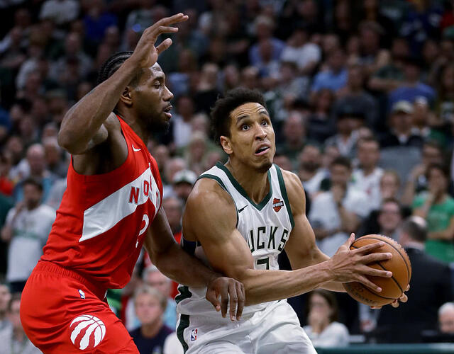 雄鹿队新援接受媒体采访，谈加盟感受的简单介绍