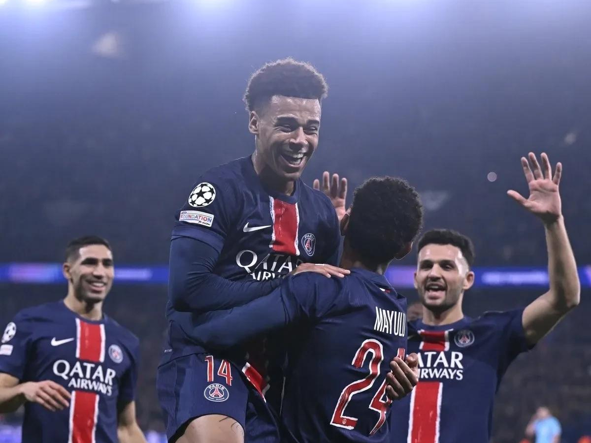 巴黎主场告捷，提高欧冠晋级机会(巴黎公布欧冠大名单,梅西领衔新援在列)