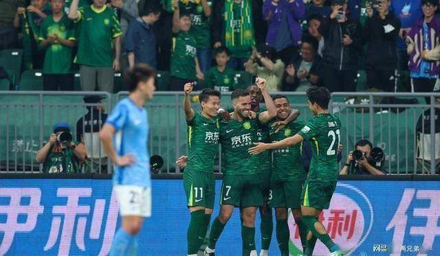 包含格拉纳达坚守阵地，客场战胜实力均衡对手的词条