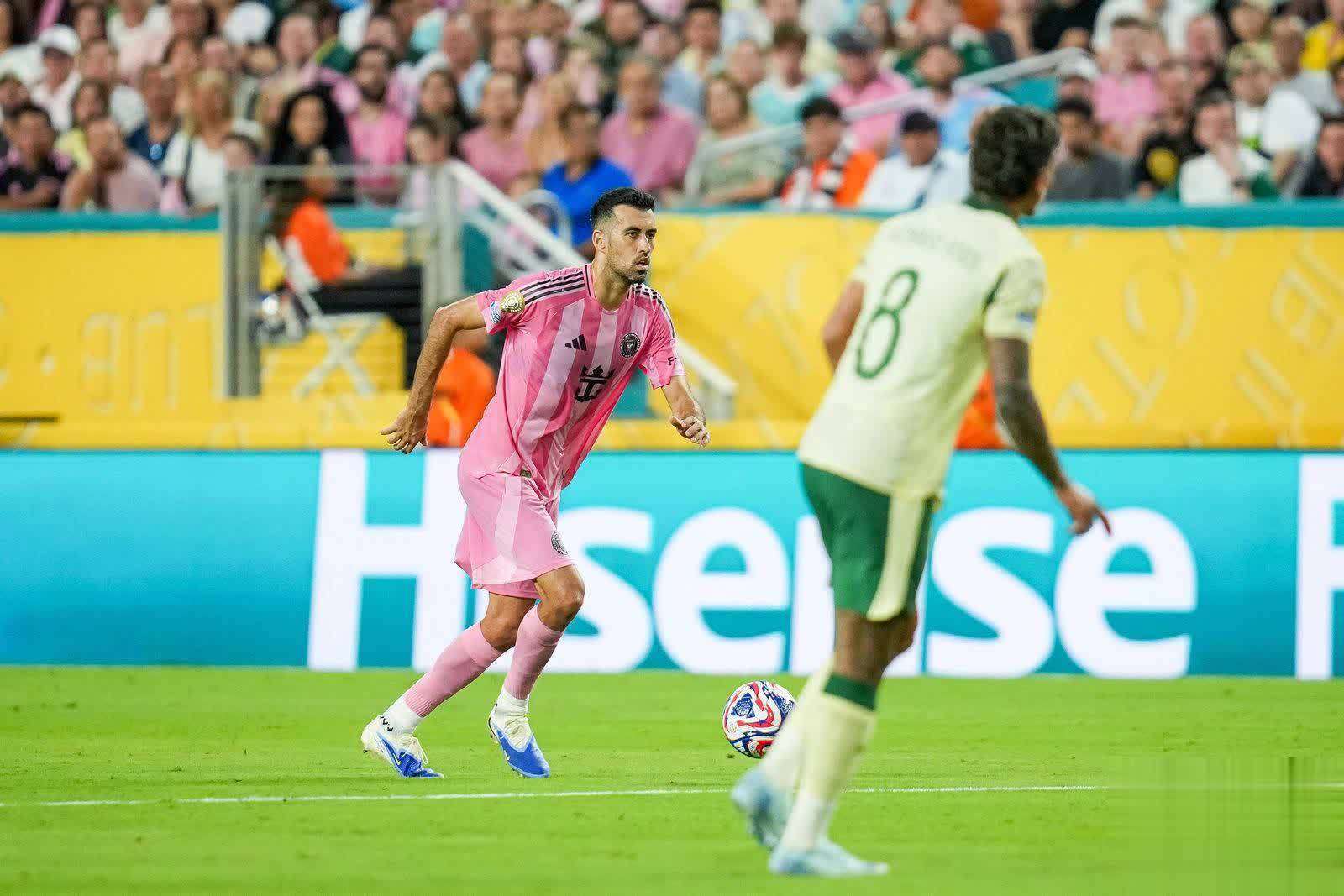 帕尔梅拉斯球迷现场助威,激发球队夺冠斗志的简单介绍 帕尔梅拉斯球迷现场助威,激发球队夺冠斗志的简单介绍