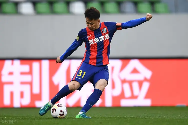 包含青岛中能主场失分，保级形势越发艰难的词条