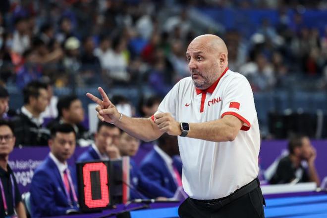 甘肃队遭逆转失利，总教练紧急召开会议的简单介绍