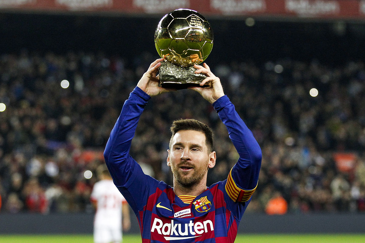 巴萨队长领军,团结一心向胜利进发 巴萨队长领军,团结一心向胜利进发