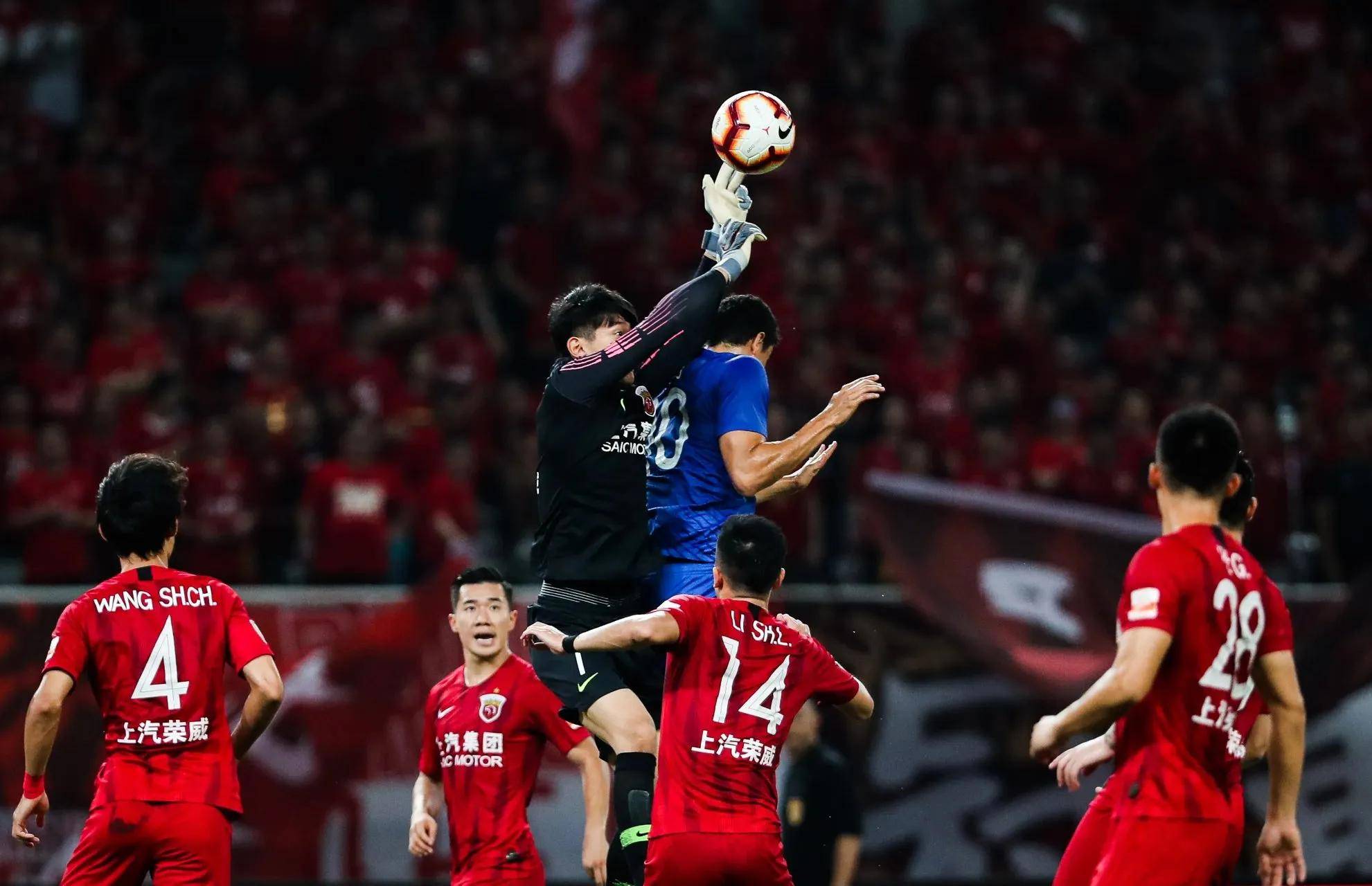 关于中超劲旅展现实力，赛场上精彩不断的信息