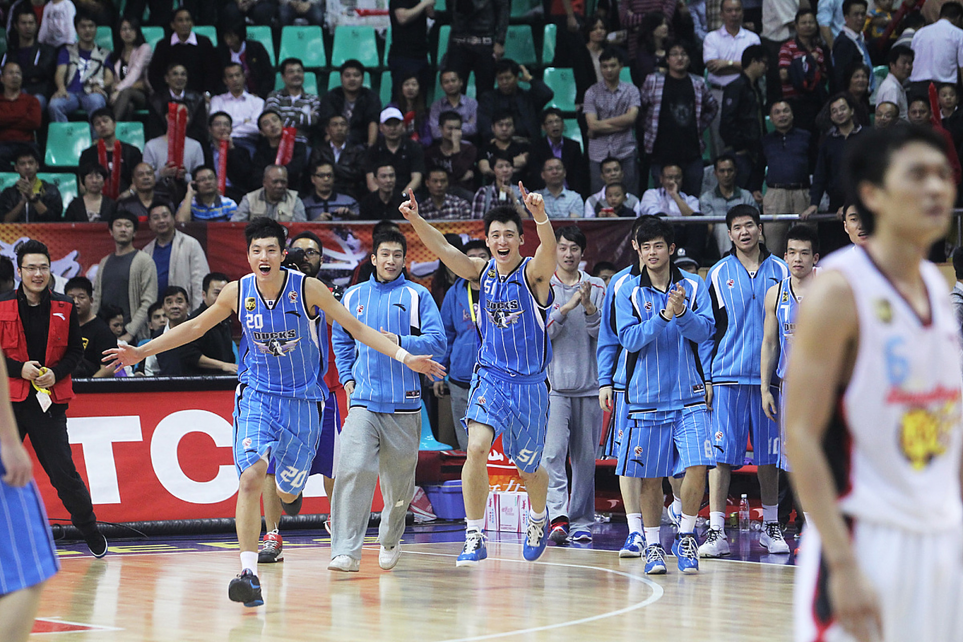 亚洲篮球锦标赛决赛上演，各队对决激动人心的简单介绍
