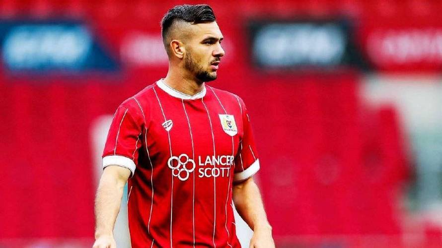 包含谢菲联主场战胜西布朗,实现重要胜利的词条 包含谢菲联主场战胜西布朗,实现重要胜利的词条