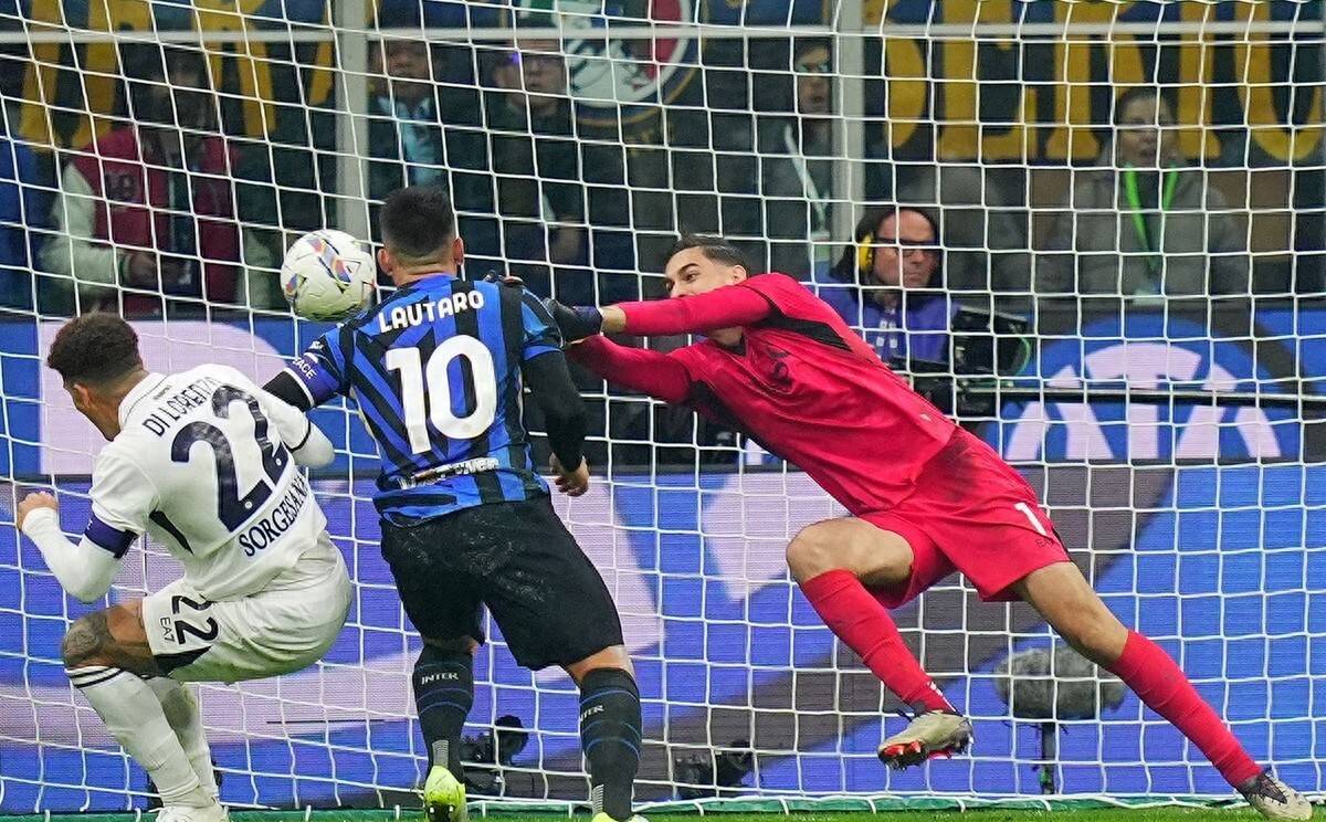 那不勒斯主场胜出本赛季开启正面攻势 那不勒斯主场胜出本赛季开启正面攻势