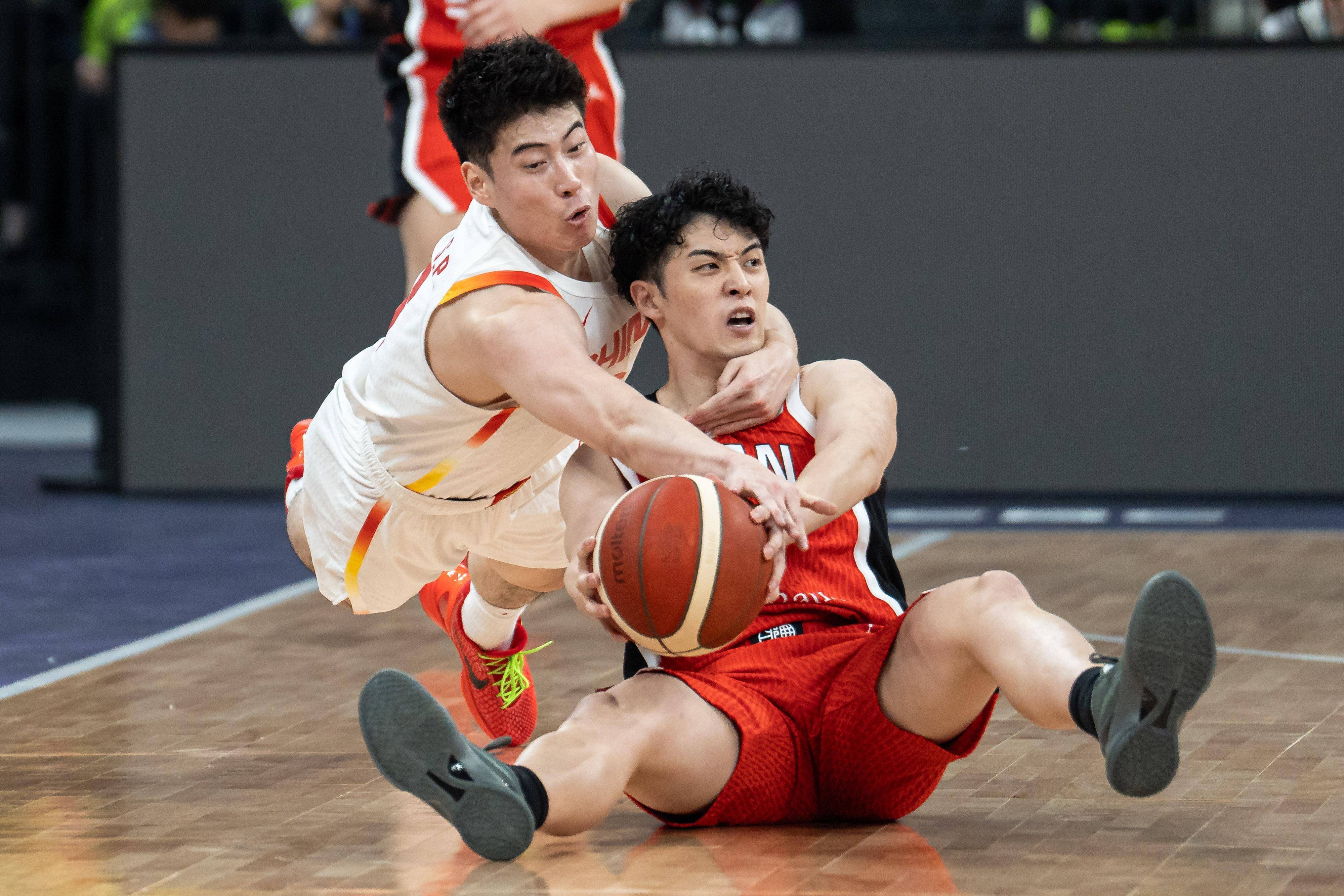 日本男篮新秀崭露头角，备战奥运选拔赛