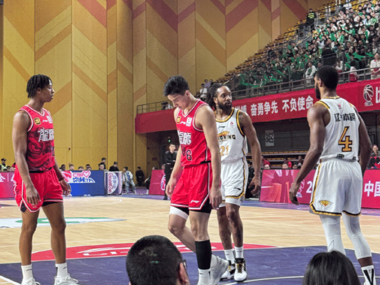 热火连胜势头如何?球迷热议湖南队再战江苏队的简单介绍 热火连胜势头如何?球迷热议湖南队再战江苏队的简单介绍