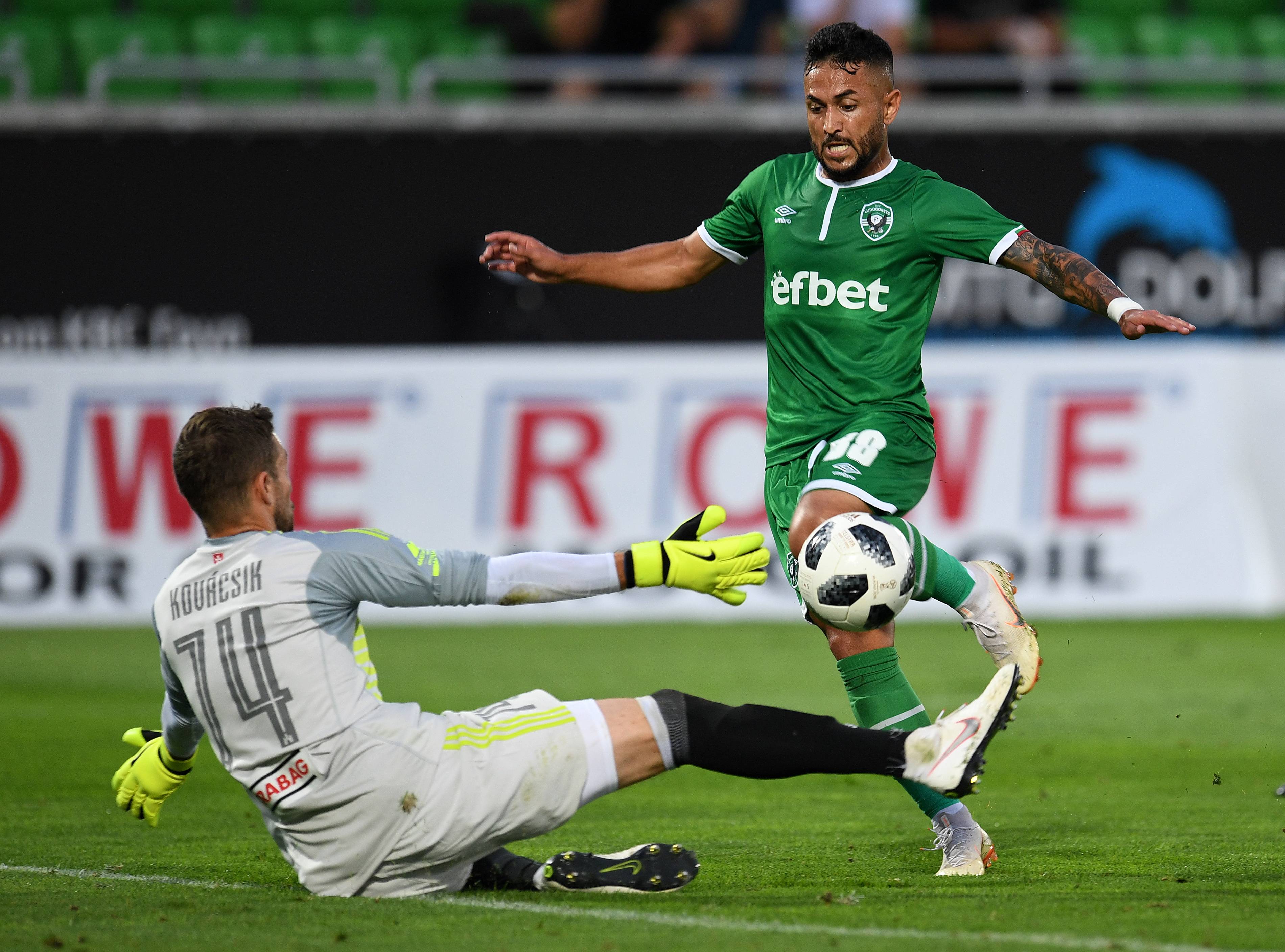 包含尤文图斯主场比击败莱比锡,积分领先的词条 包含尤文图斯主场比击败莱比锡,积分领先的词条