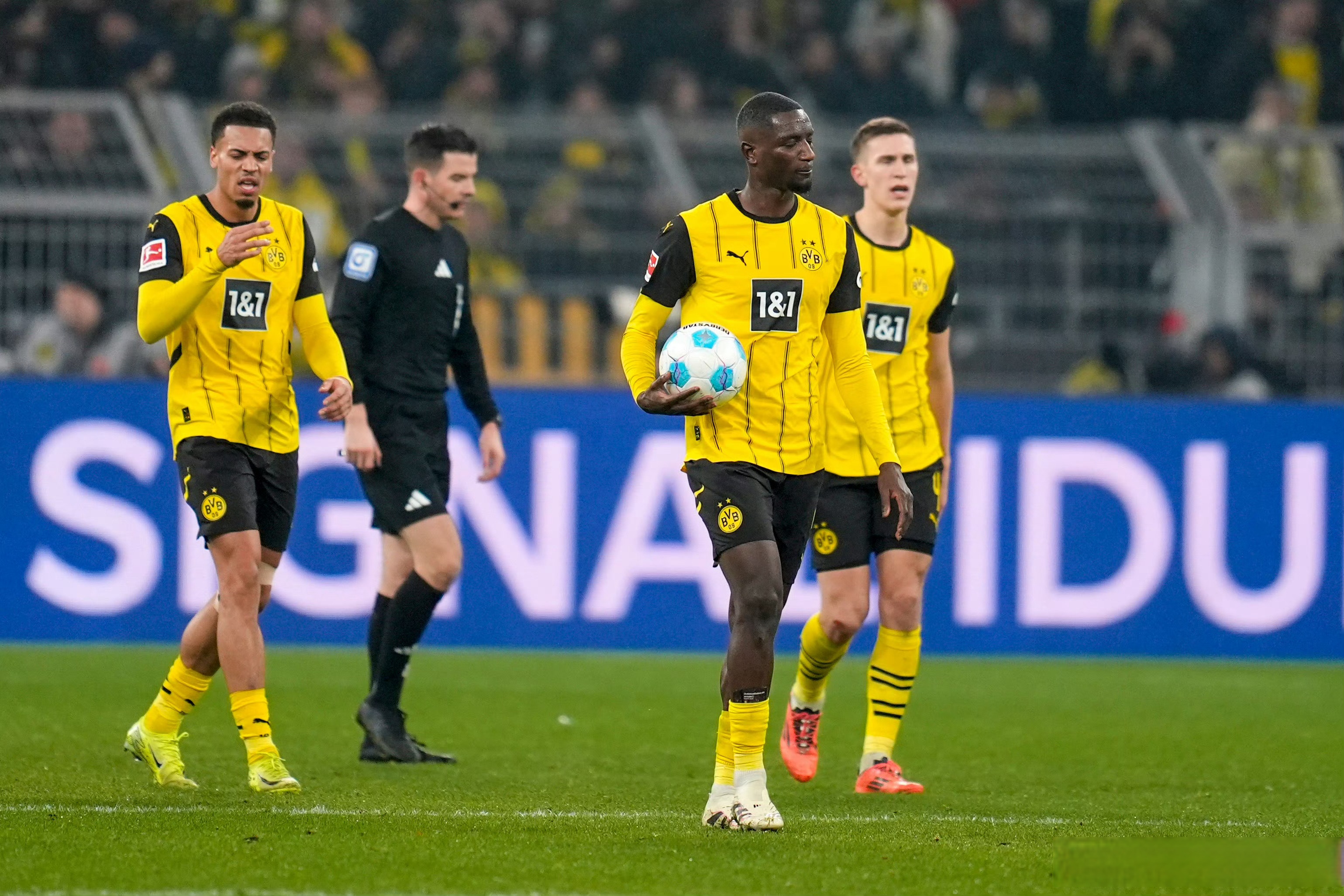 包含霍芬海姆主场大胜，豪取三分保持上升势头的词条