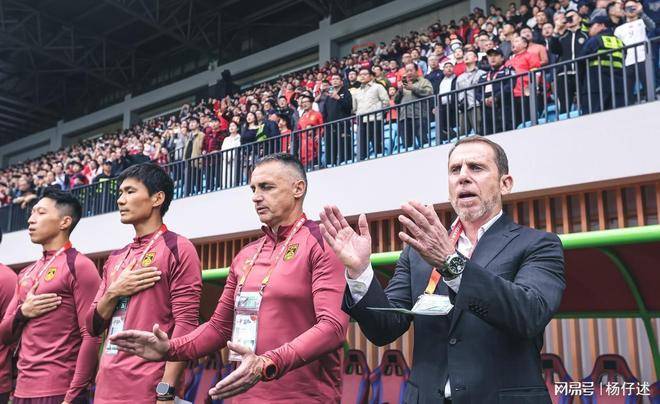 包含人欲取胜利：迎战爵士不容有失的词条