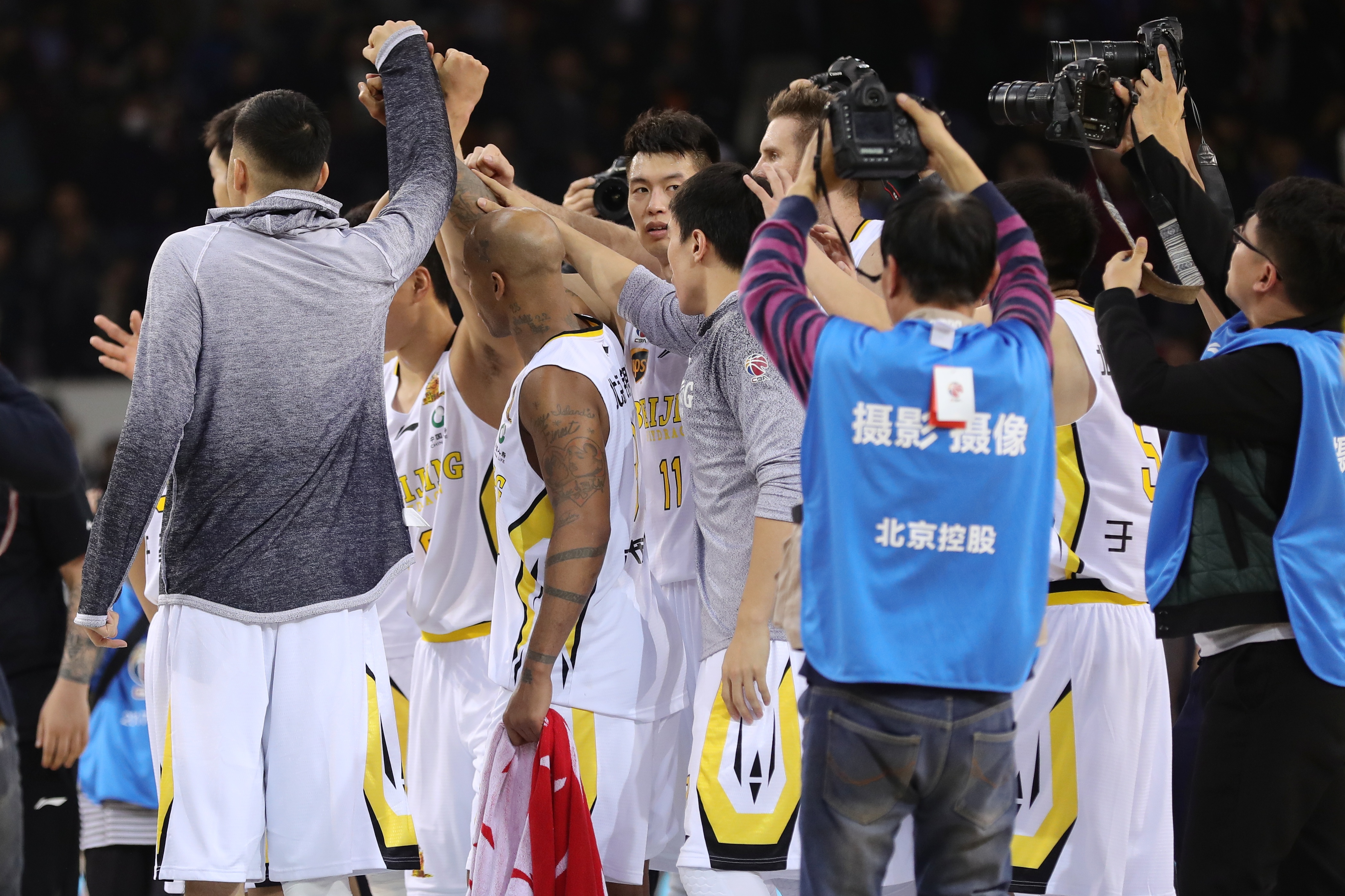 关于北京首钢险平对手，保级压力犹存不减的信息