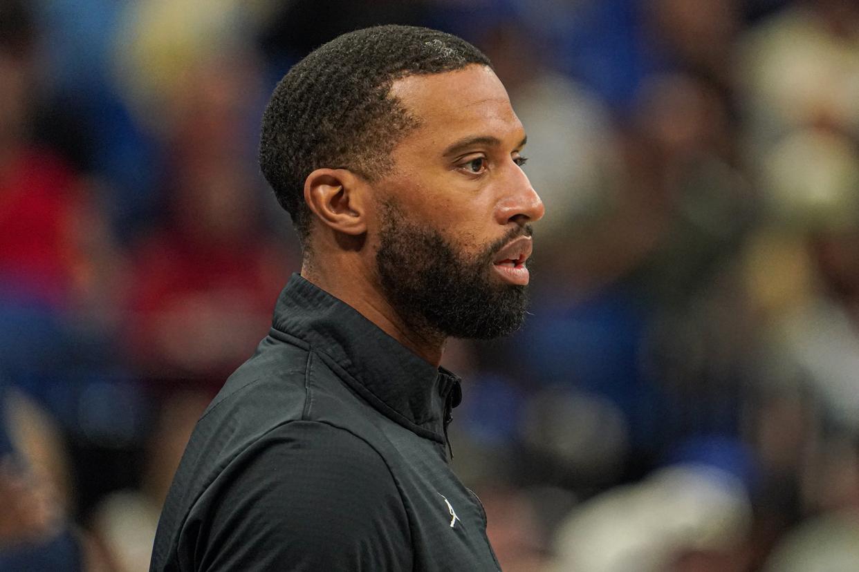 黄蜂主帅加强后卫轮转，逆转赢下比赛