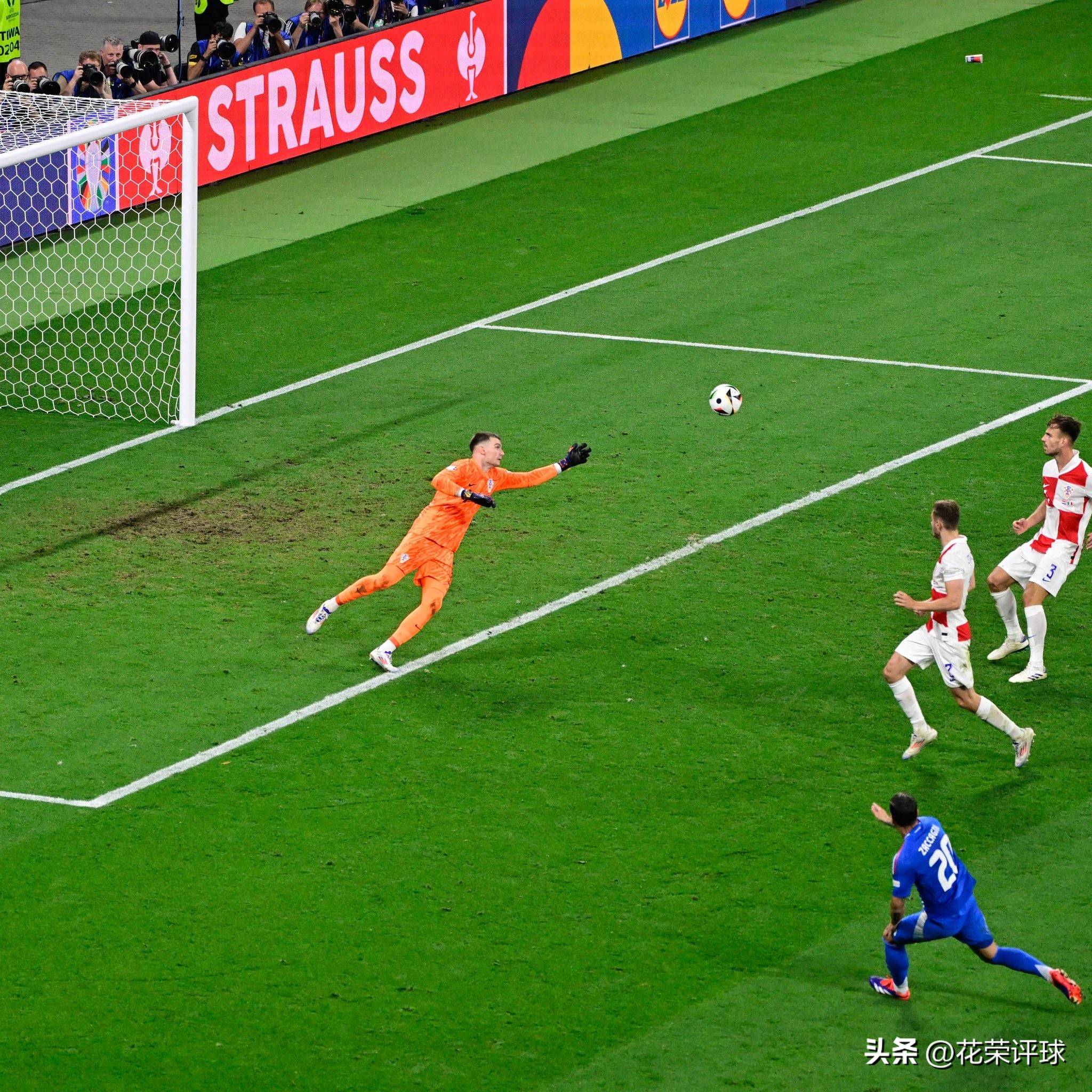 意大利力克西班牙晋级决赛的简单介绍