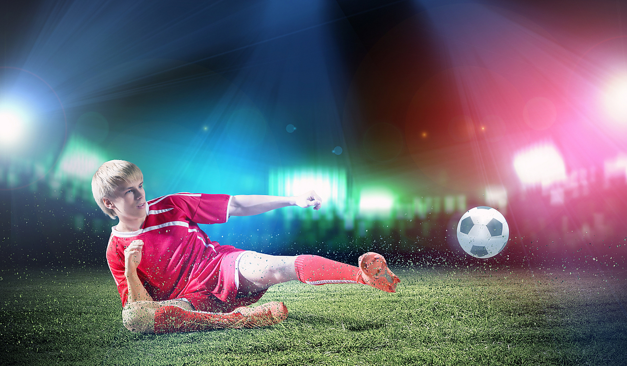 球场上精彩比拼,球员们奋勇拼搏的简单介绍 球场上精彩比拼,球员们奋勇拼搏的简单介绍