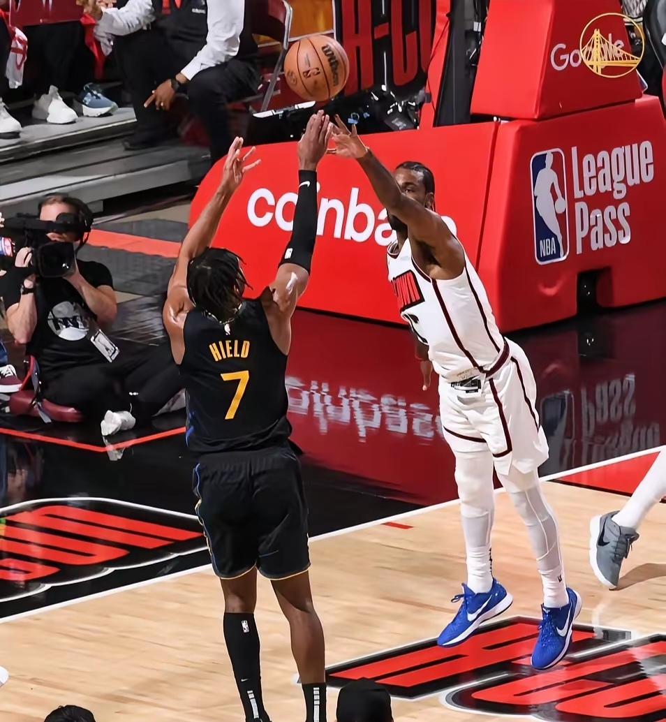 火箭队遭遇惨败，季后赛希望渺茫的简单介绍