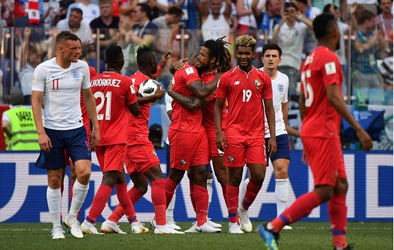 包含巴拿马队表现不俗,小组出线希望渐增的词条 包含巴拿马队表现不俗,小组出线希望渐增的词条