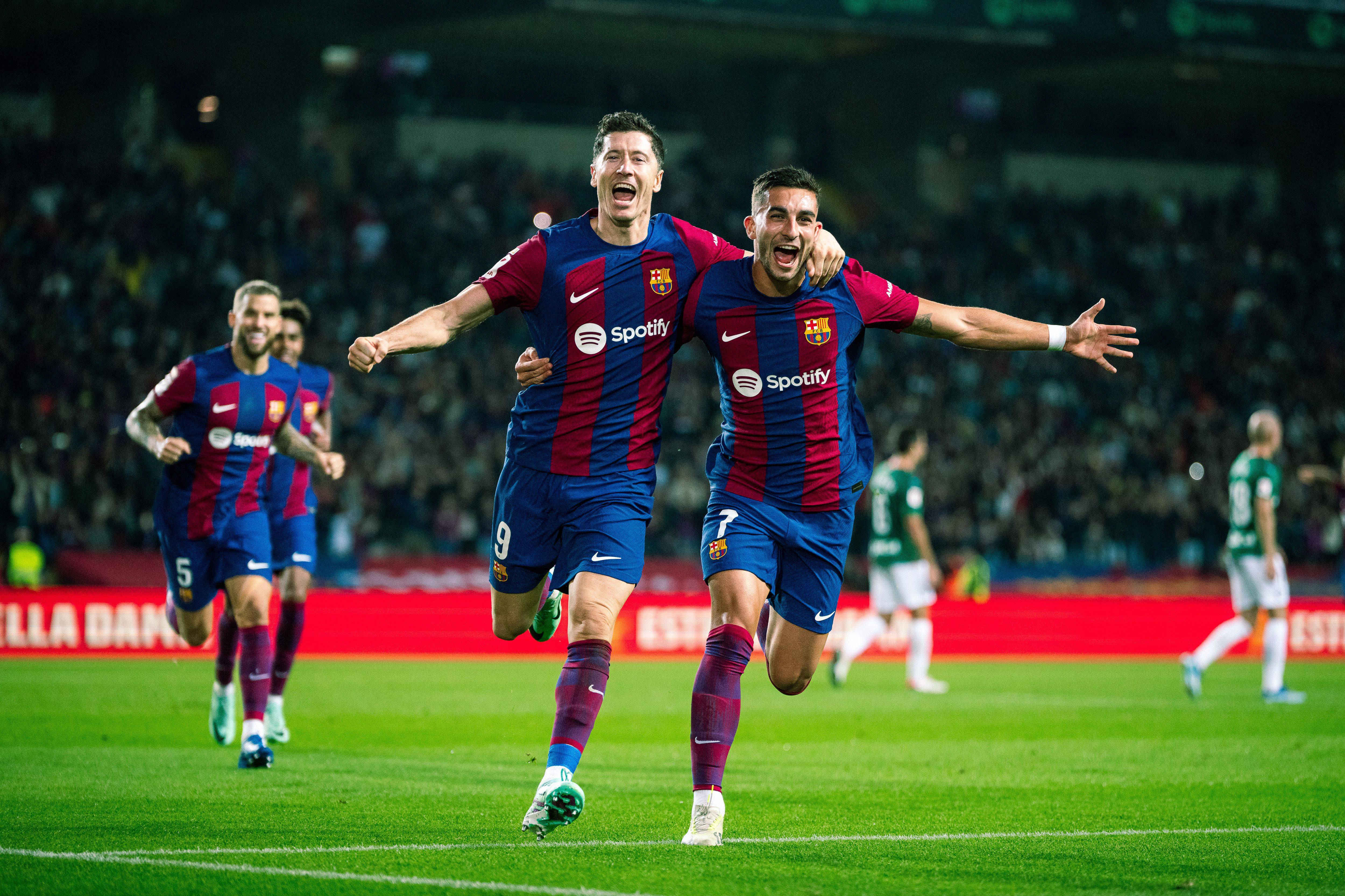 巴塞罗那客场告捷,积分榜登顶的简单介绍 巴塞罗那客场告捷,积分榜登顶的简单介绍