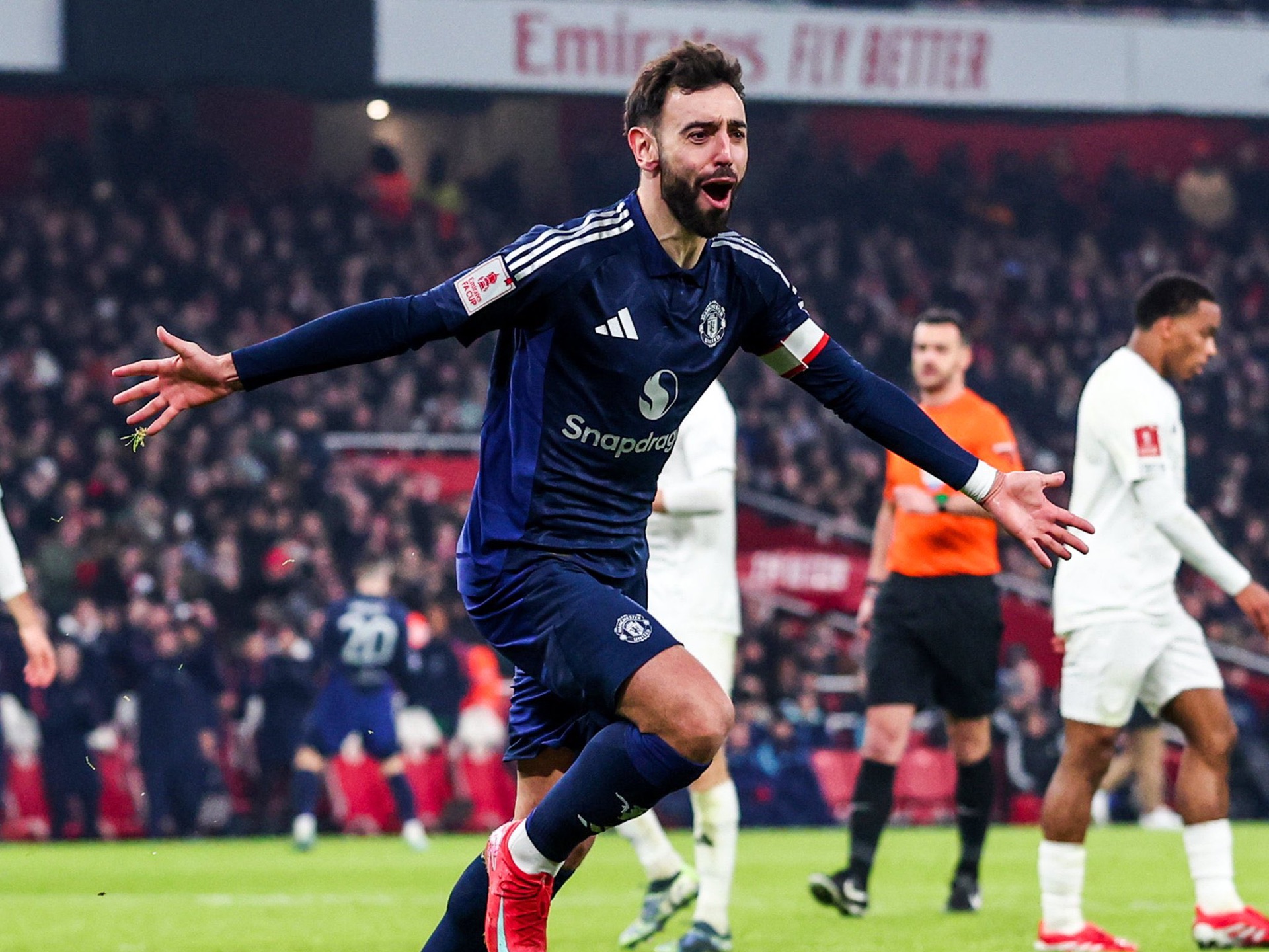 阿森纳中场组织能力出众，助球队实现胜利！的简单介绍