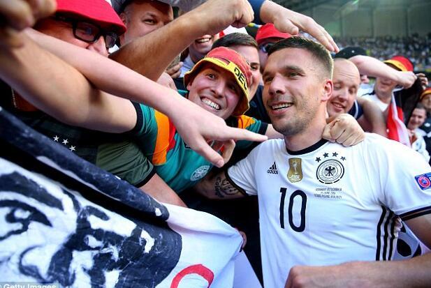 包含斯洛伐克擒下波兰,实力雄厚轻松晋级的词条 包含斯洛伐克擒下波兰,实力雄厚轻松晋级的词条