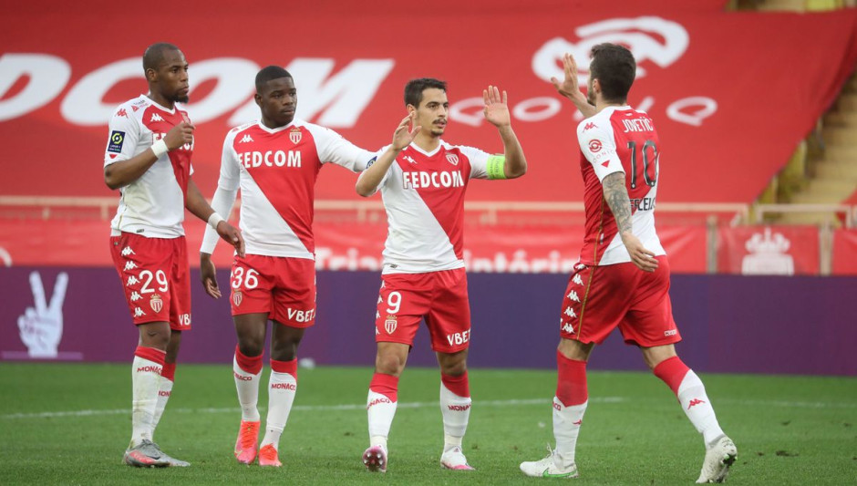 里昂客场惊险战胜摩纳哥，升至次席的简单介绍