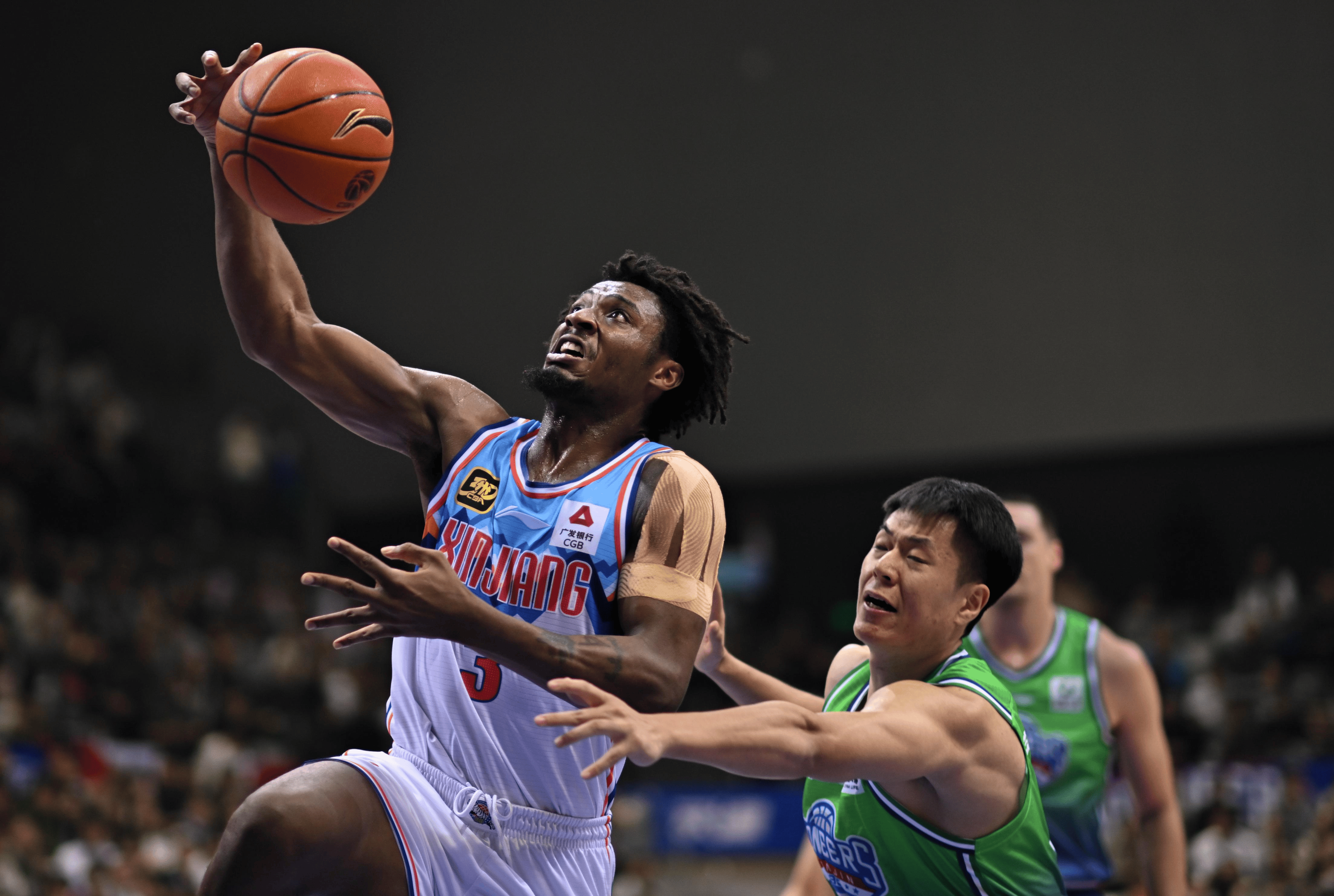 关于球队实力悬殊，篮球比赛精彩程度大幅提升的信息