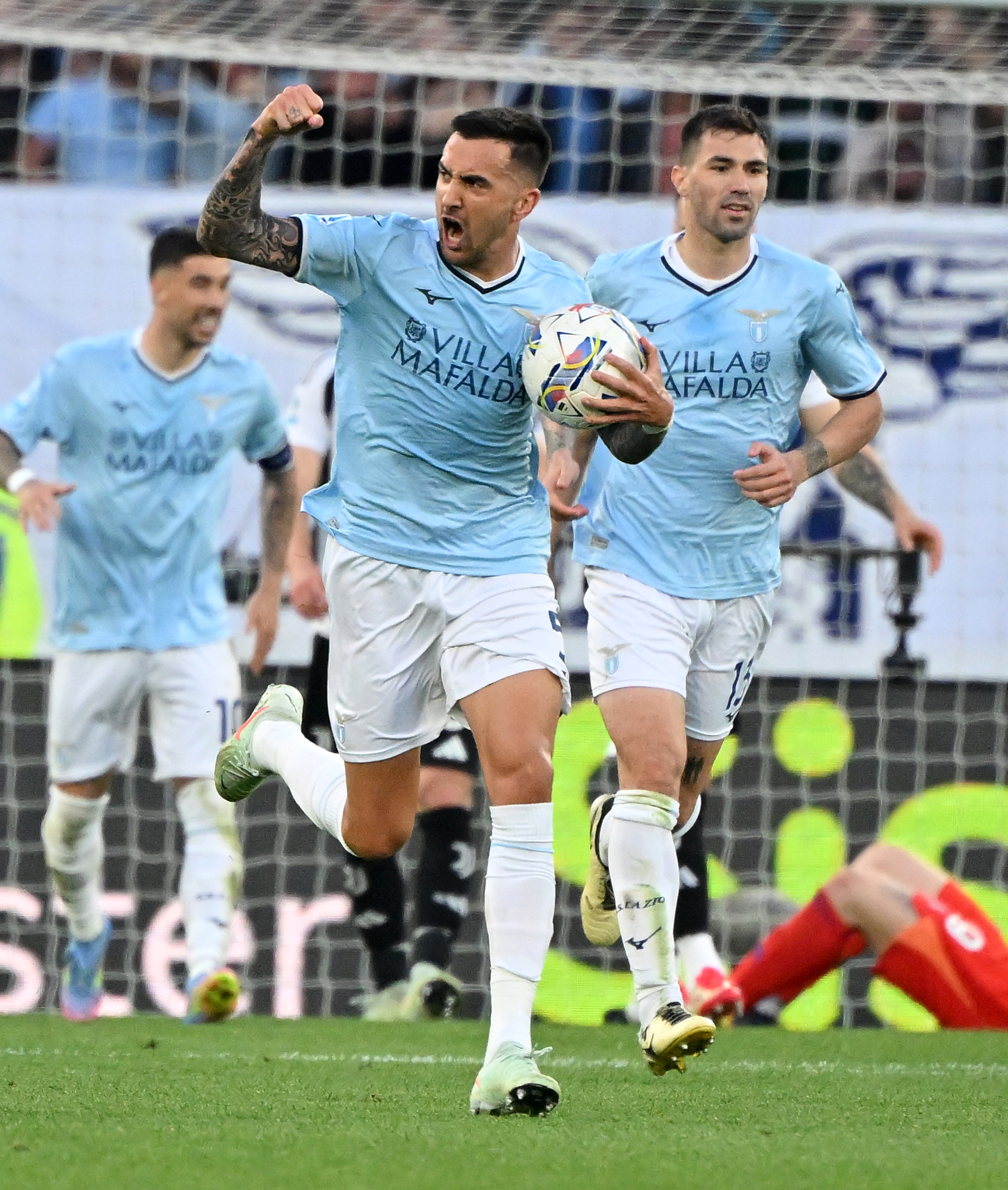 尤文图斯战平曼城,勇往直前 尤文图斯战平曼城,勇往直前