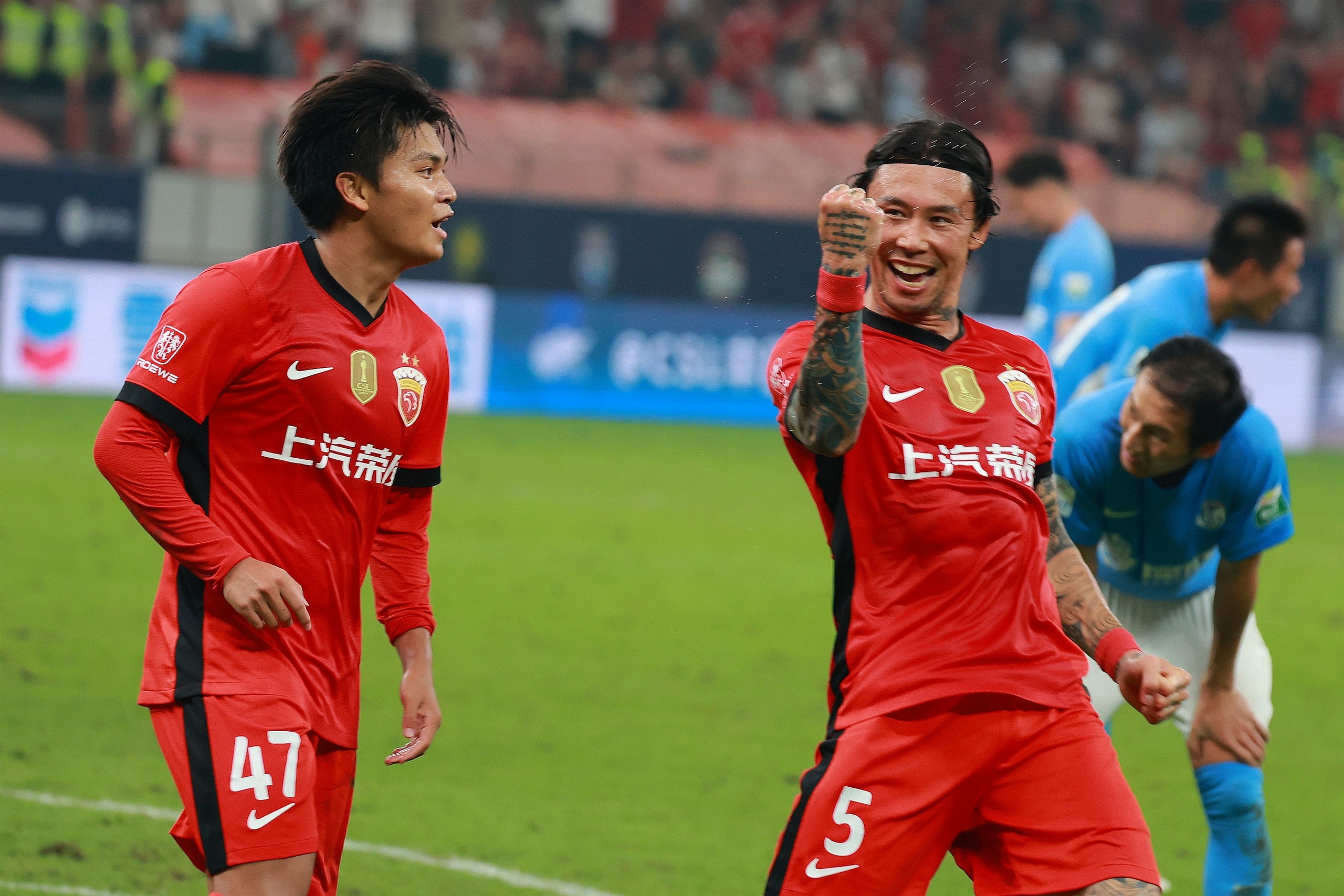 上港击败力帆，主场取胜展现强大实力的简单介绍