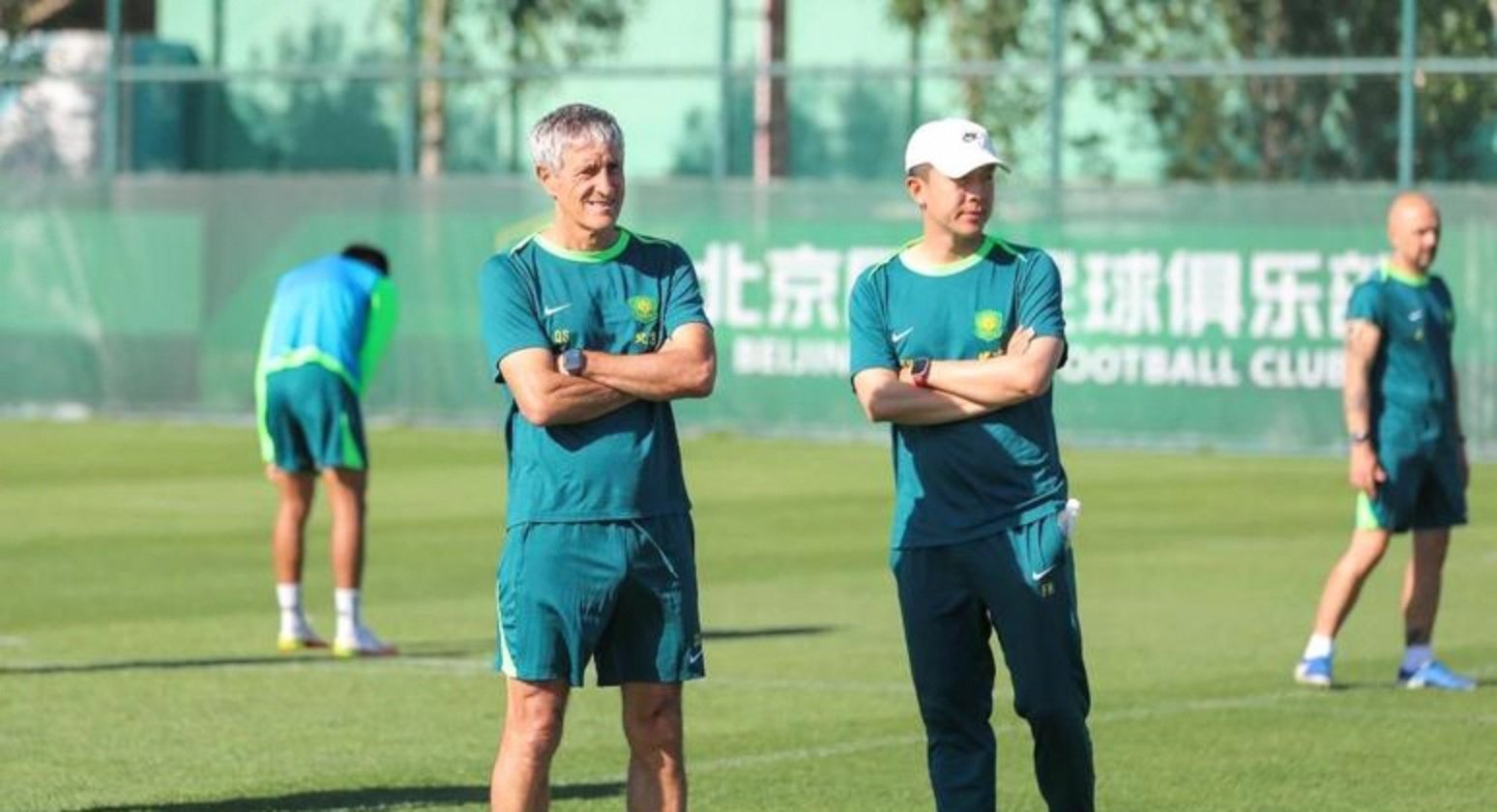 关于球队在备战期间遭遇连败，教练组忧心重重的信息